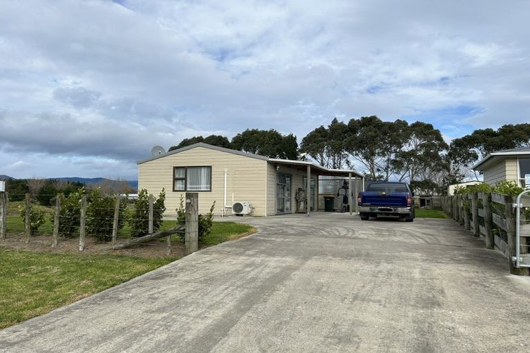 Photo of property in 427 Muhunoa West Road, Ohau, Levin, 5570