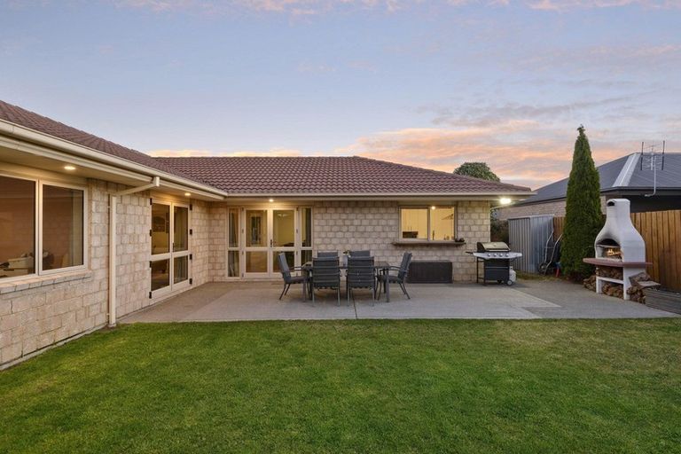 Photo of property in 22 Reka Street, Parklands, Christchurch, 8083