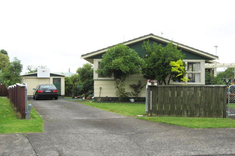 Photo of property in 13 Steen Place, Mangere Bridge, Auckland, 2022