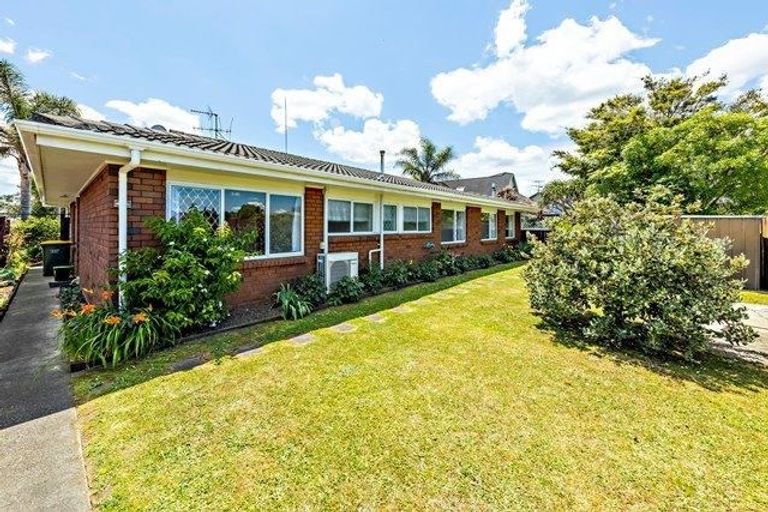 Photo of property in 56 Rushgreen Avenue, Pahurehure, Papakura, 2113