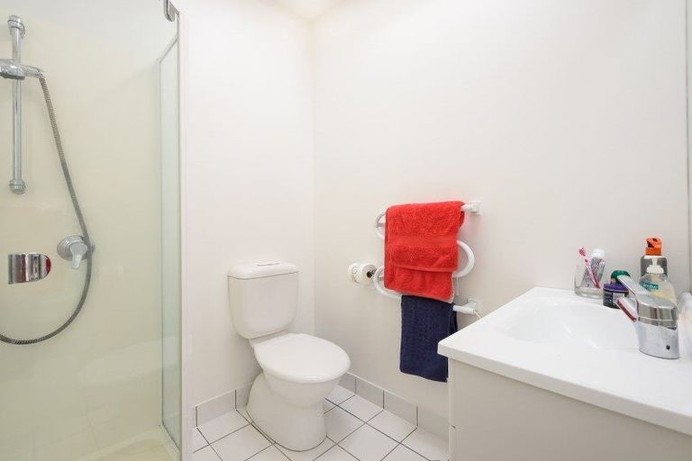 Photo of property in Terrace Tower Apartments, 126p4a The Terrace, Wellington Central, Wellington, 6011