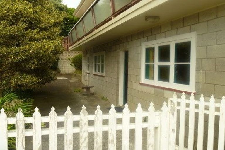 Photo of property in 63 Tiber Street, Island Bay, Wellington, 6023