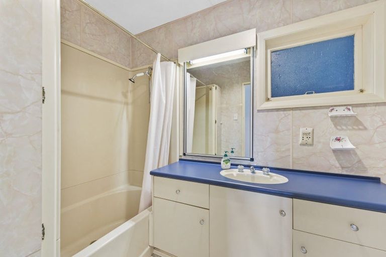 Photo of property in 87 Kent Street, Picton, 7220