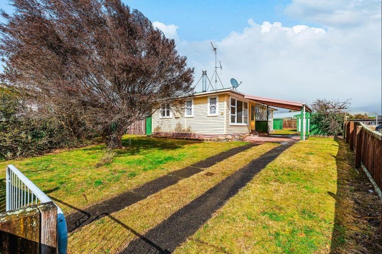 Photo of property in 10 Tamakui Grove, Turangi, 3334