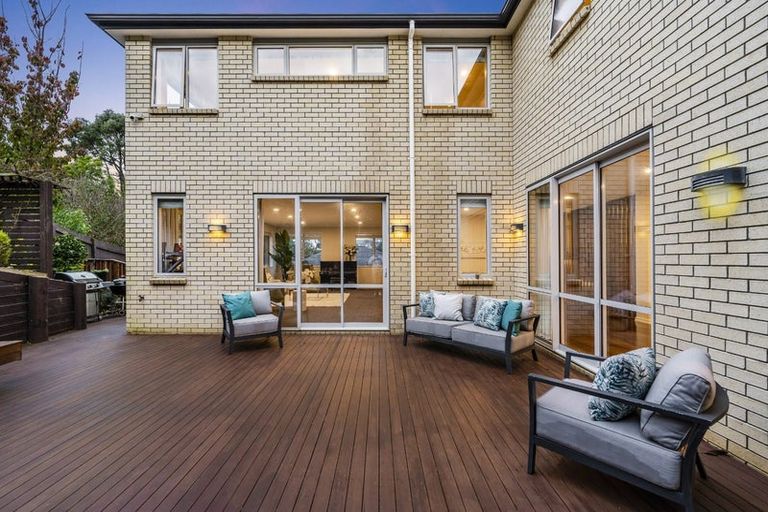 Photo of property in 52 Corricvale Way, Northcross, Auckland, 0630