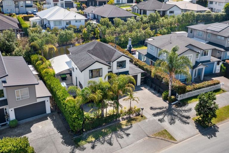 Photo of property in 24 Flavell Drive, Orewa, 0931
