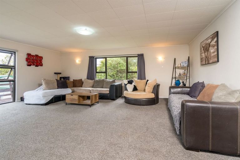 Photo of property in 8 Greenhithe Street, Waihola, Milton, 9073