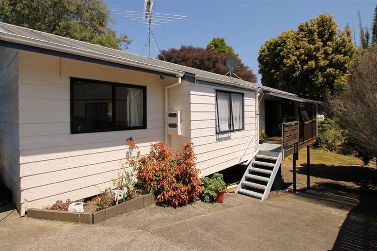 Photo of property in 2/248 Pakuranga Road, Pakuranga Heights, Auckland, 2010