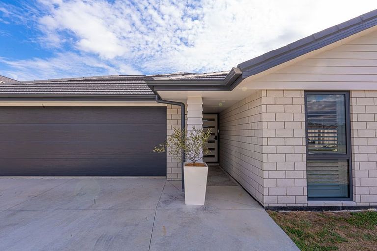 Photo of property in 5 Rylstone Way, Te Kauwhata, 3710