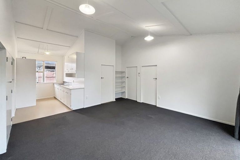 Photo of property in 80 Russell Street, Palmerston North, 4414