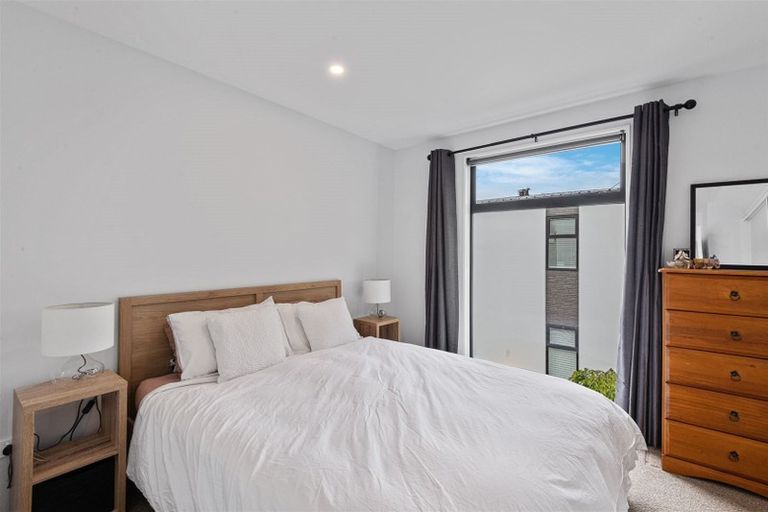 Photo of property in 6/12 New Brighton Road, Shirley, Christchurch, 8061