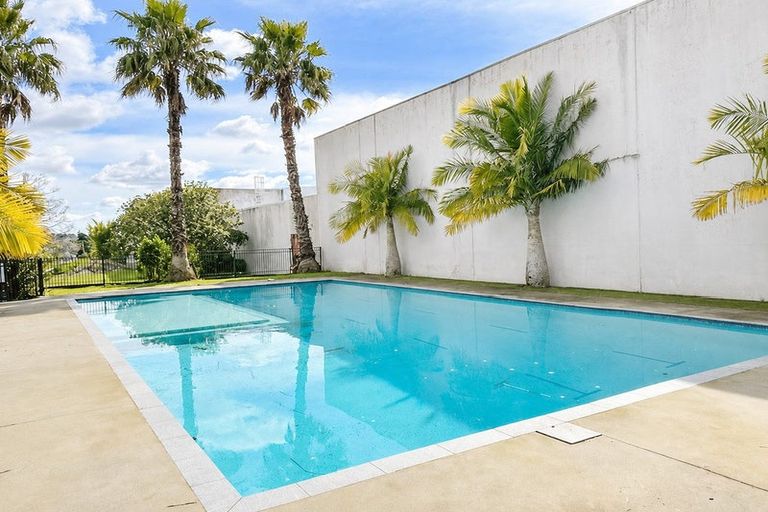 Photo of property in Westward Park Estate, 14e/30 Westward Ho, Glen Eden, Auckland, 0602
