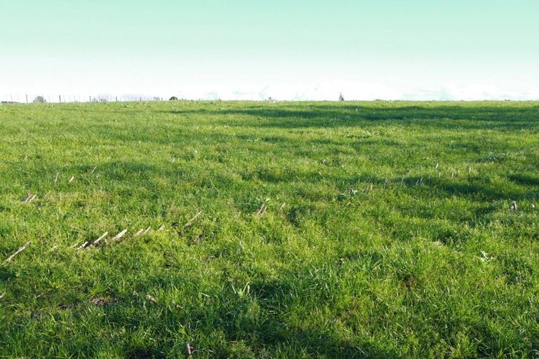 Photo of property in 37 Matarikoriko Road, Brixton, Waitara, 4382