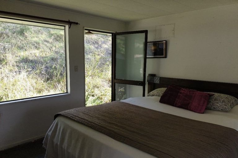 Photo of property in 16 Whiteman Road, Kawakawa, 0210