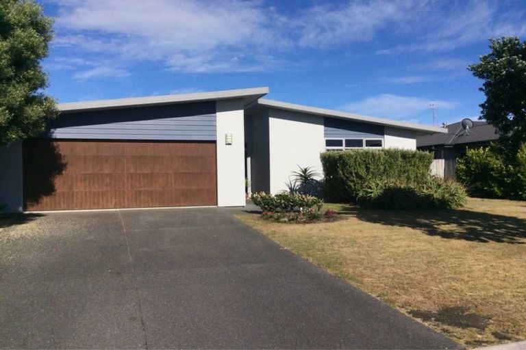 Photo of property in 10 Marick Place, Papamoa Beach, Papamoa, 3118