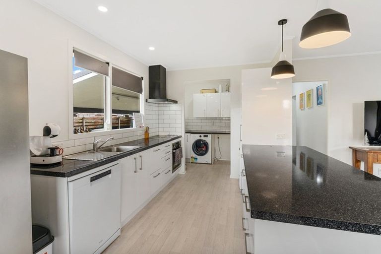 Photo of property in 14b Cypress Grove, Paraparaumu, 5032