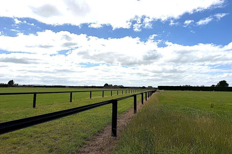 Photo of property in 80 Paddon Road, Branxholme, Invercargill, 9874