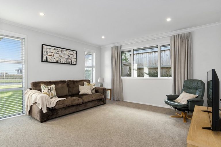 Photo of property in 24 Penetaka Heights, Pyes Pa, Tauranga, 3112