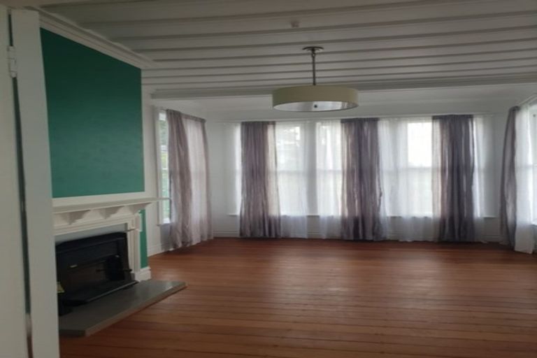 Photo of property in 21 Shine Road, South Head, Helensville, 0874