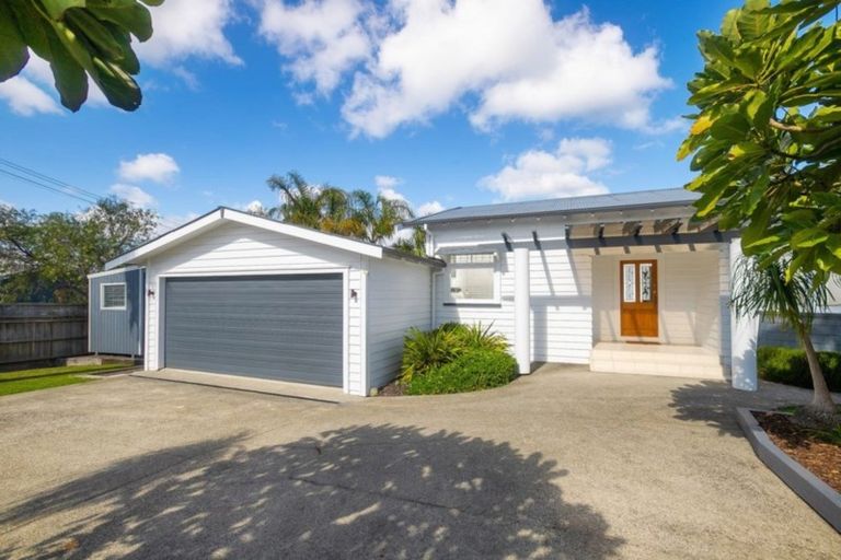 Photo of property in 9 Powell Street, Avondale, Auckland, 1026