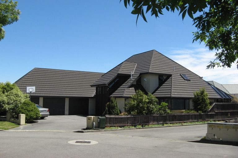 Photo of property in 1 Buscot Gate, Avonhead, Christchurch, 8042