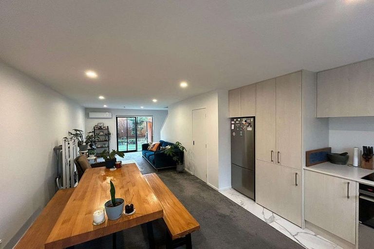 Photo of property in 5/79 Taikata Road, Te Atatu Peninsula, Auckland, 0610