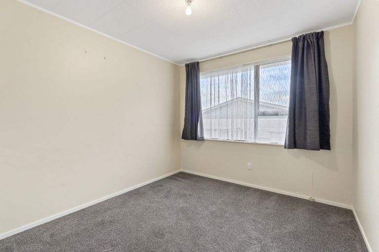 Photo of property in 18 Ruahine Street, Paraparaumu, 5032