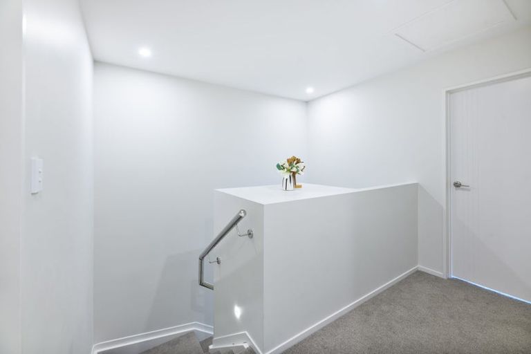 Photo of property in 3/60 Kelman Road, Kelston, Auckland, 0602