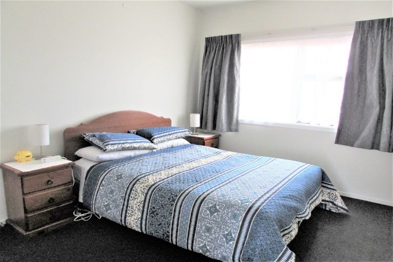 Photo of property in 23 King Charles Drive, Kingsley Heights, Upper Hutt, 5018