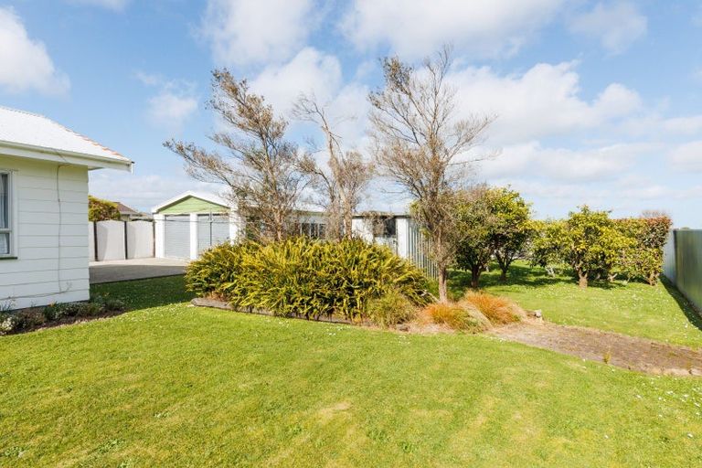 Photo of property in 16 Bendigo Street, Cloverlea, Palmerston North, 4412