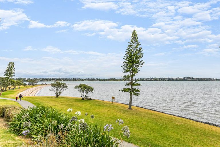 Photo of property in 44 Bramley Drive, Farm Cove, Auckland, 2012