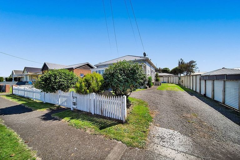 Photo of property in 97 Wilson Street, Hawera, 4610