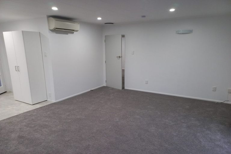 Photo of property in 2/306 Wellington Road, Wainuiomata, Lower Hutt, 5014