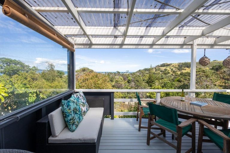 Photo of property in 6569 Pouto Road, Pouto, 0391