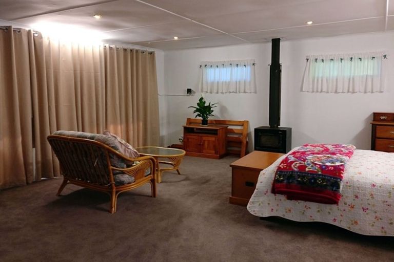 Photo of property in 65 Golding Road, Pukekohe, 2677