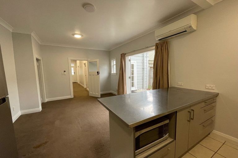 Photo of property in 73 Majoribanks Street, Mount Victoria, Wellington, 6011