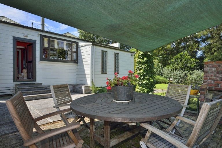 Photo of property in 72 Main Road, Makaraka, Gisborne, 4010