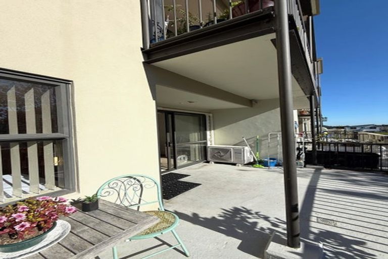 Photo of property in 3/124 Stancombe Road, Flat Bush, Auckland, 2016