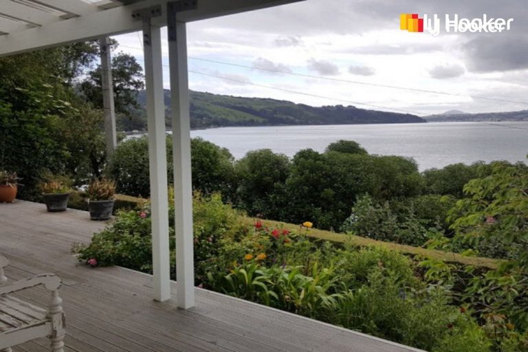 Photo of property in 3 Ngaio Street, Macandrew Bay, Dunedin, 9014