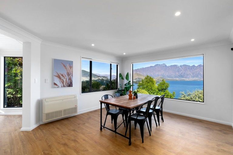 Photo of property in 19 Richards Park Lane, Fernhill, Queenstown, 9300