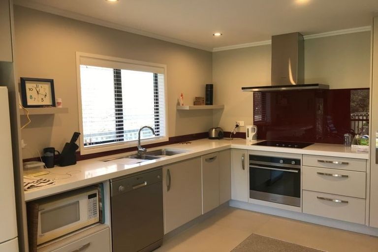 Photo of property in 14a Gracechurch Drive, Flat Bush, Auckland, 2016