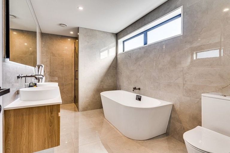 Photo of property in 12c Memorial Avenue, Ilam, Christchurch, 8053