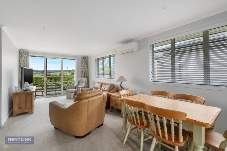 Photo of property in Waterview Estate, 86/4 Greystone Place, Omokoroa, 3114