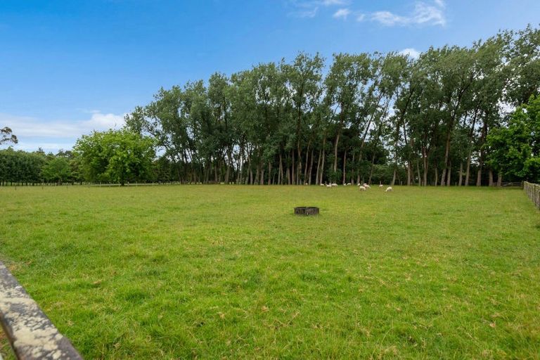 Photo of property in 64 Gatland Road, Opaheke, Papakura, 2113