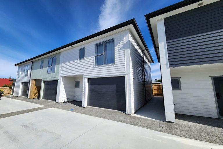 Photo of property in 4/12 Mana Avenue, Titahi Bay, Porirua, 5022