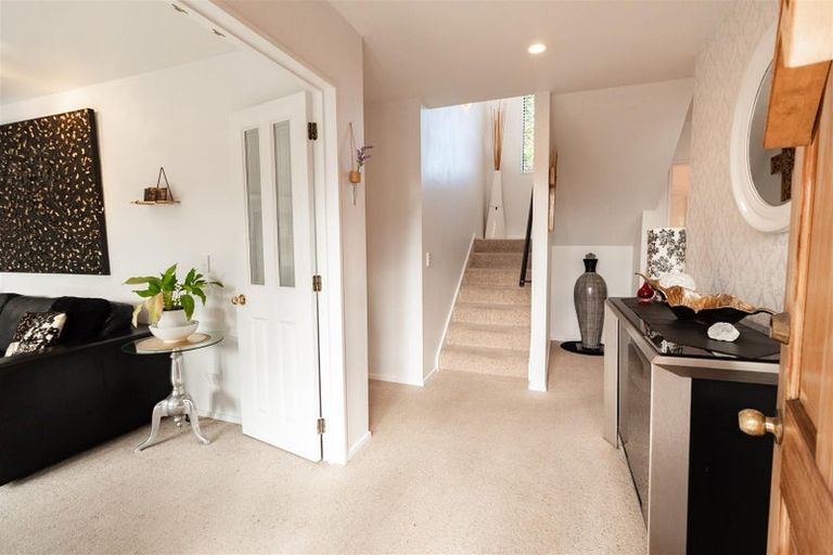 Photo of property in 26a Crofton Road, Harewood, Christchurch, 8051