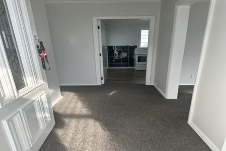 Photo of property in 11 Henry Street, Ebdentown, Upper Hutt, 5018