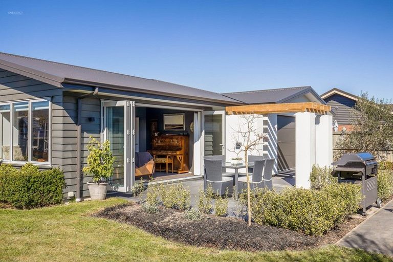 Photo of property in 10 Amy Place, Rangiora, 7400