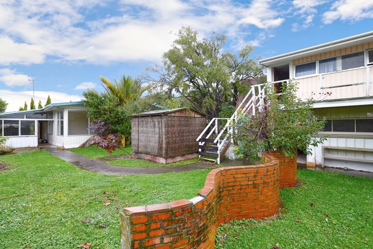 Photo of property in 37 Lockhart Avenue, Milson, Palmerston North, 4414