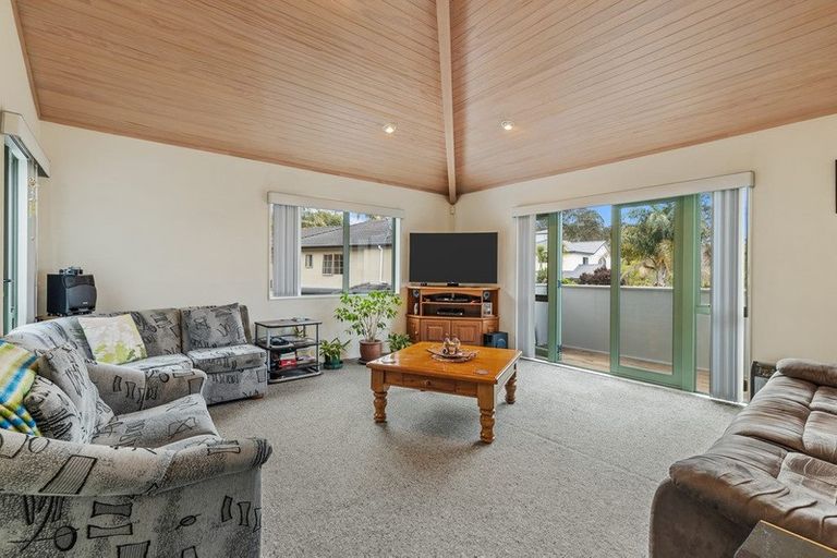 Photo of property in 50 Bronzewing Terrace, Unsworth Heights, Auckland, 0632